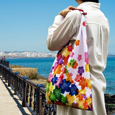 Asa de piel para furoshiki, crea un bolso único para cada outfit