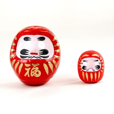 Puedes acompañar a tu gran daruma de su pequeño